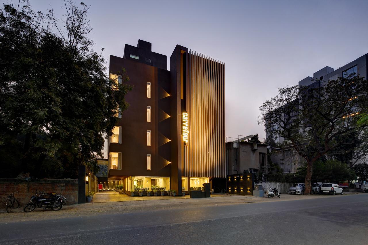 Hotel Carrefour Ahmedabad Exterior photo