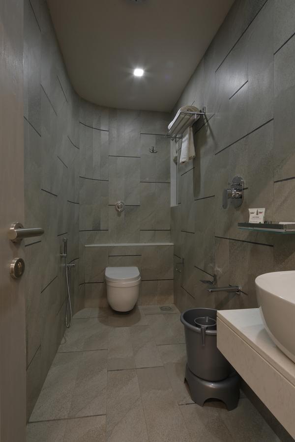 Hotel Carrefour Ahmedabad Exterior photo